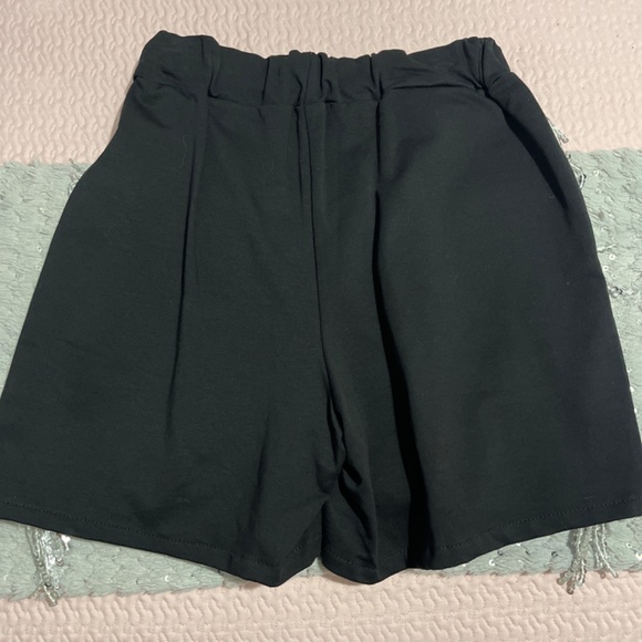 shorts - Picture 2 of 2